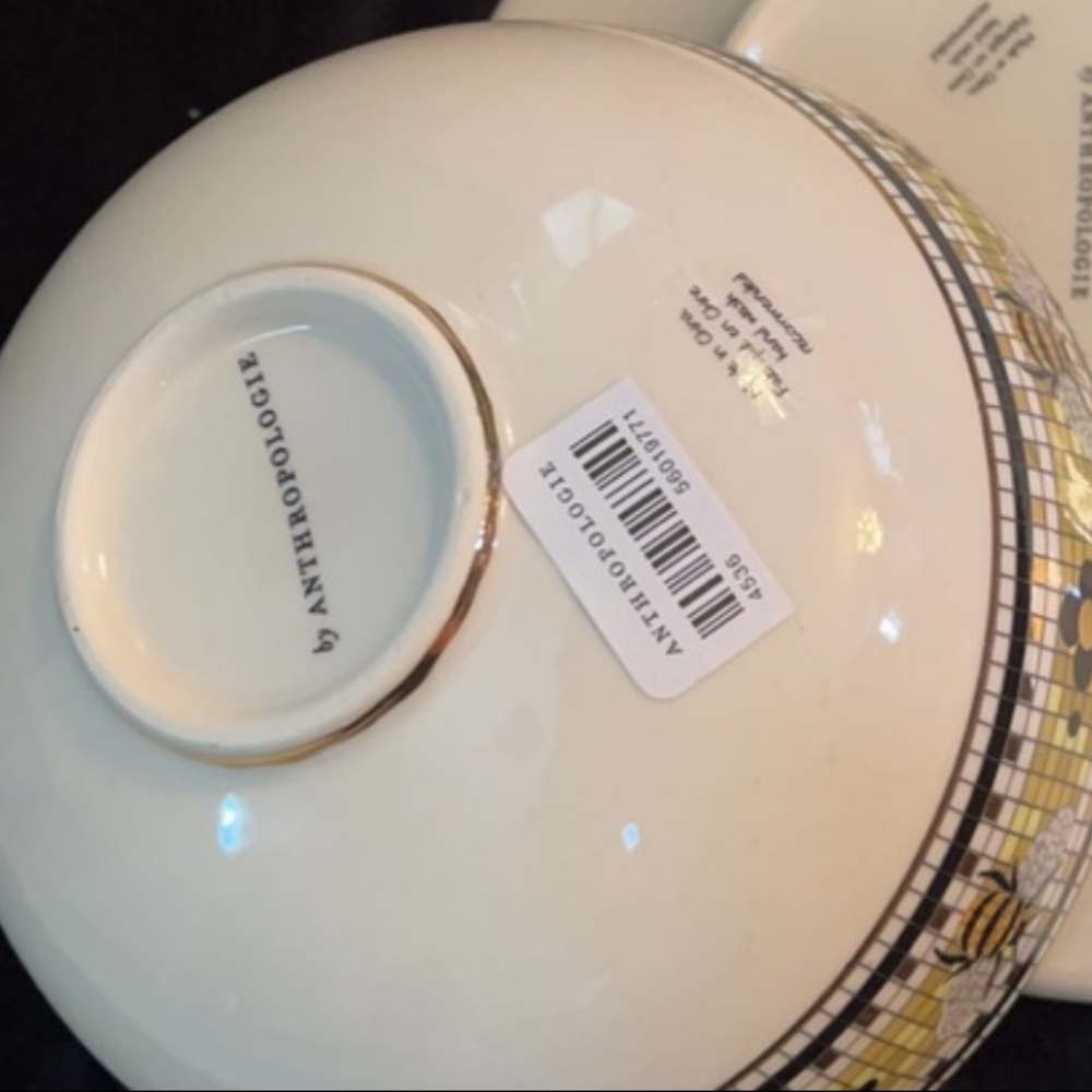 1 Bumble Bee Bistro Bowl from Anthropologie - Picture 3 of 5